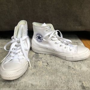 Converse Chuck Taylor 2 Sz 7